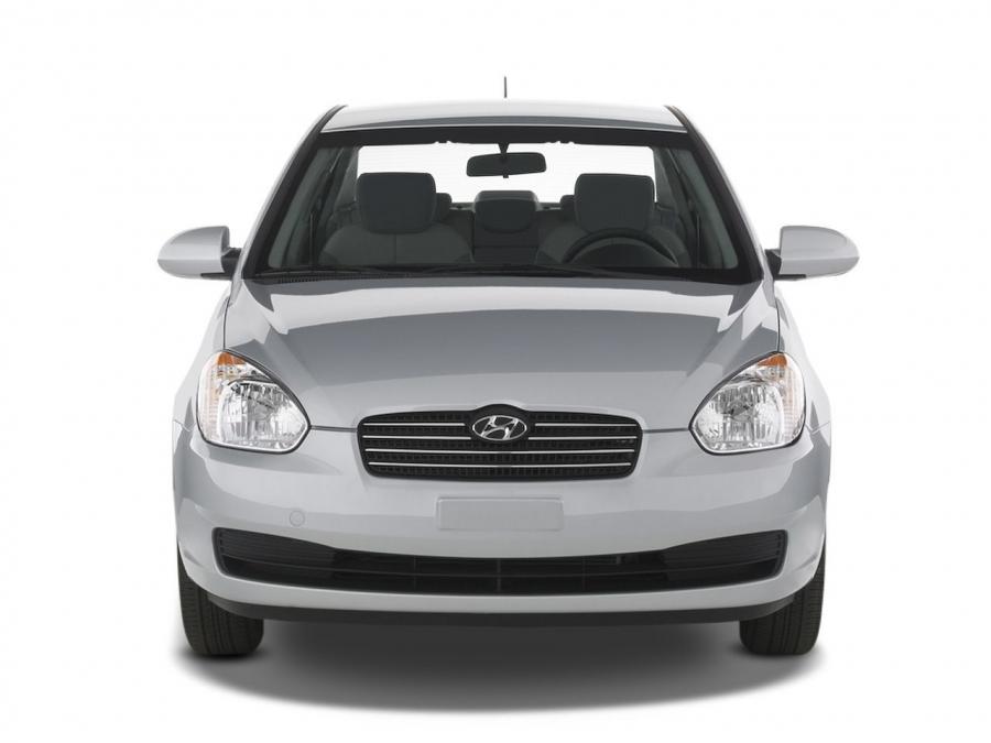  Hyundai Accent Sedan 2006 года  (US) (фото 4 из 9)
